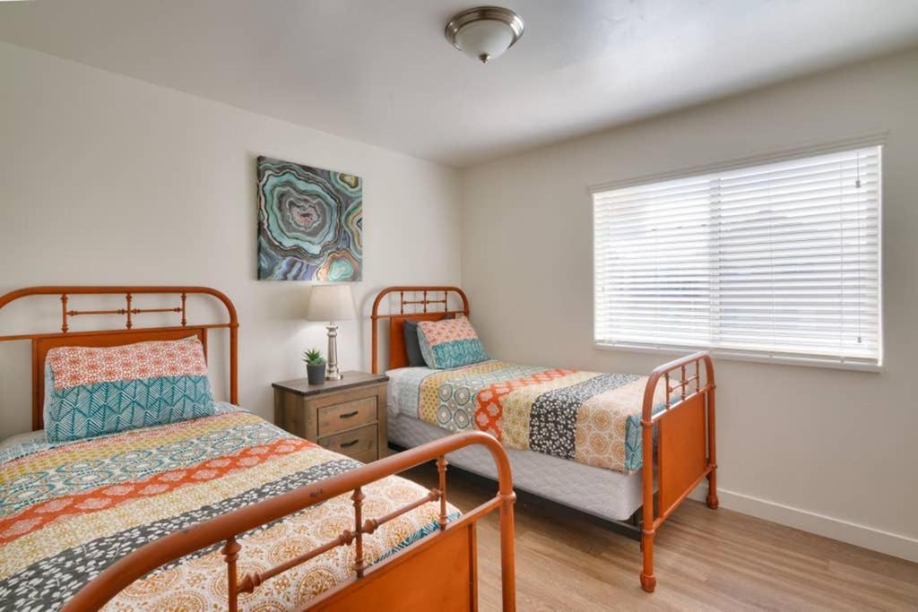 6H Spacious Redcliff Condo, Pool & Hot Tub Moab Luaran gambar