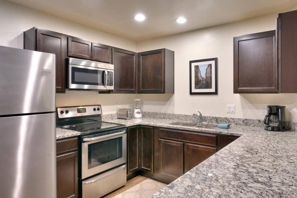 6H Spacious Redcliff Condo, Pool & Hot Tub Moab Luaran gambar